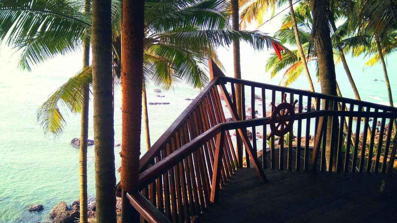 Belantara Beach Front Hotel Vengurla Luaran gambar